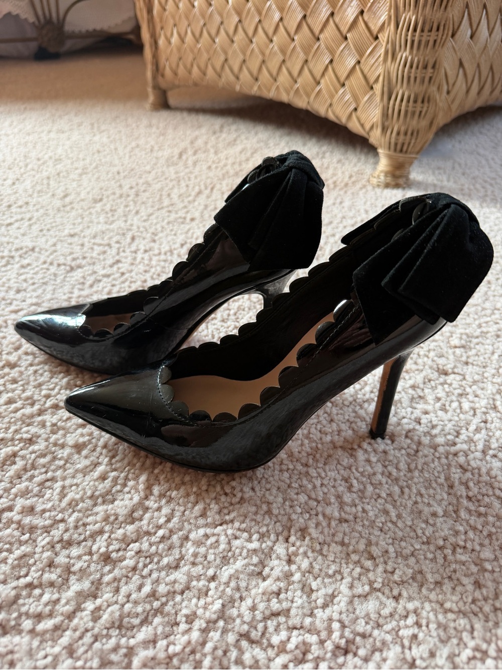 kate spade Black Patent Scallop Pointed-Toe Stiletto Heels with Back Bow - Picture 4 of 14